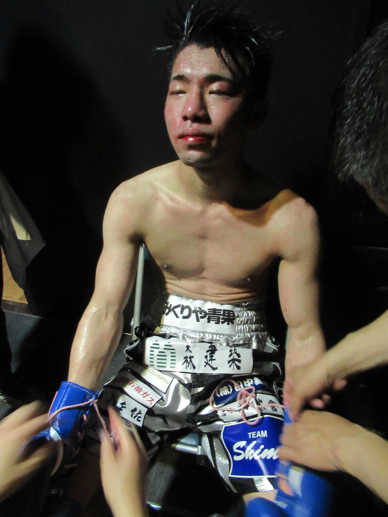 プロ5戦目で初黒星を喫した井上（撮影・実藤健一）