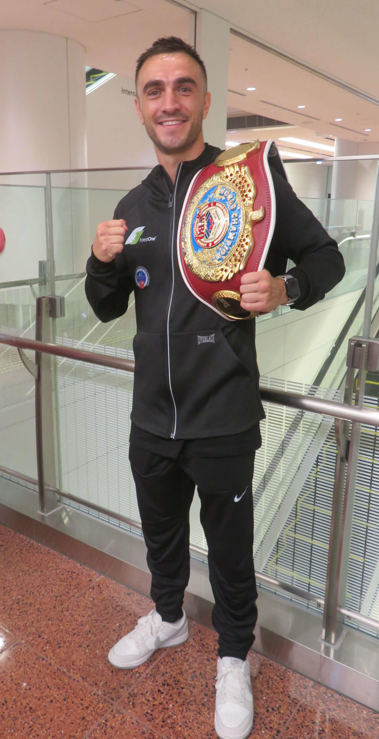 5月6日、東京ドームで元K－1王者武居由樹の挑戦を受けるWBO世界バンタム級王者ジェーソン・モロニーが来日