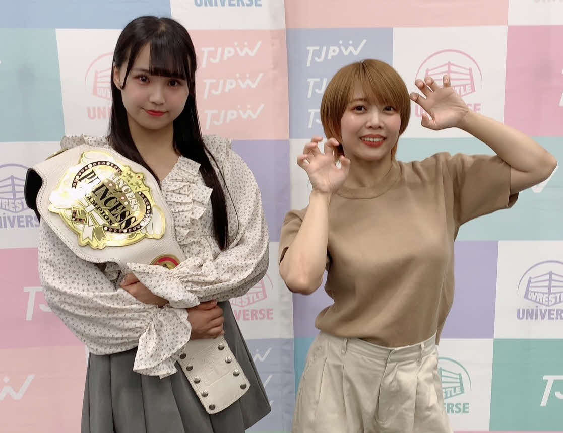5月6日後楽園大会でプリンセス・オブ・プリンセス選手権試合を行う、王者渡辺未詩（左）と挑戦者中島翔子（東京女子プロレス提供）