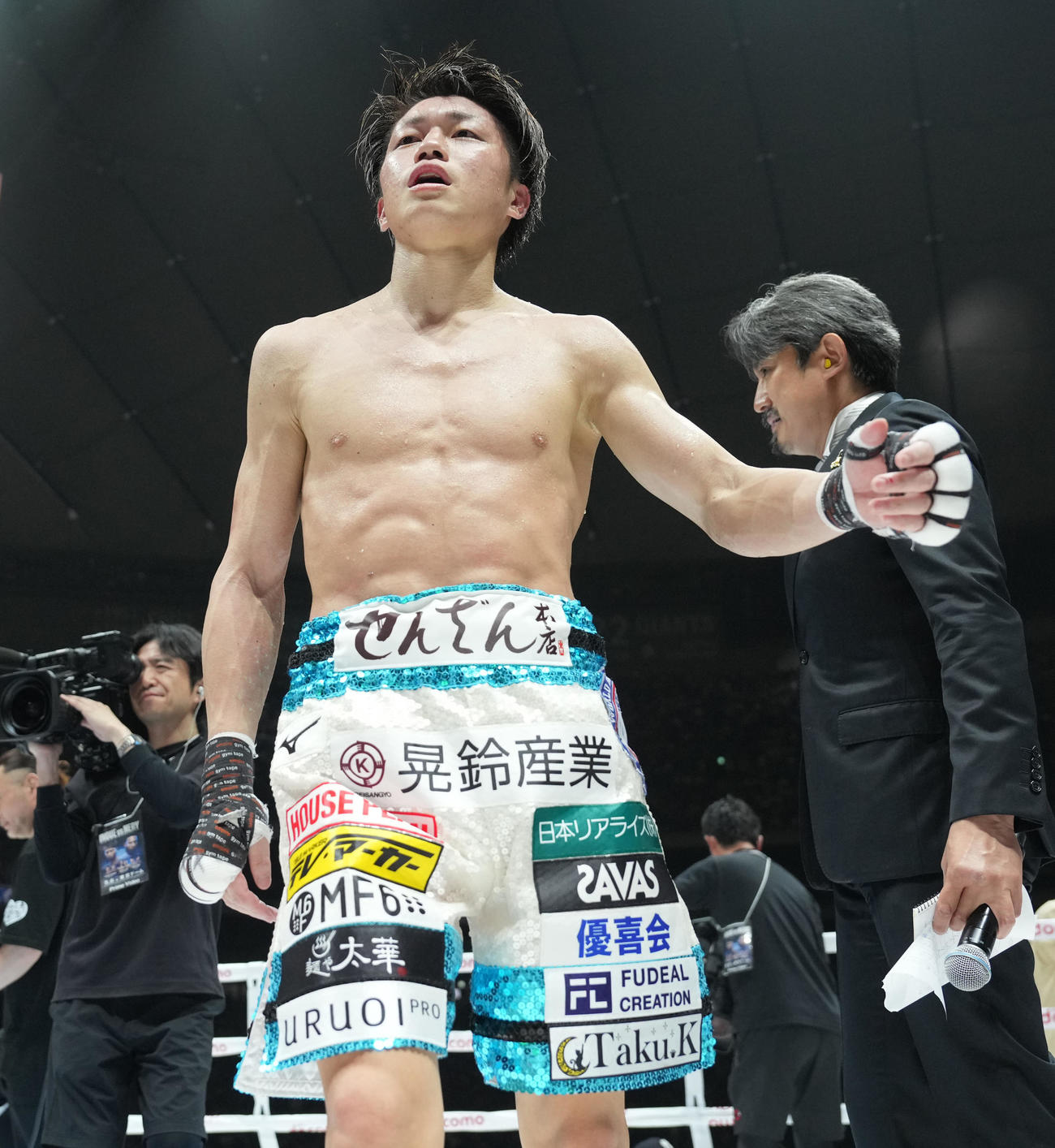 ユーリ阿久井に判定負けを喫した桑原（撮影・鈴木みどり）