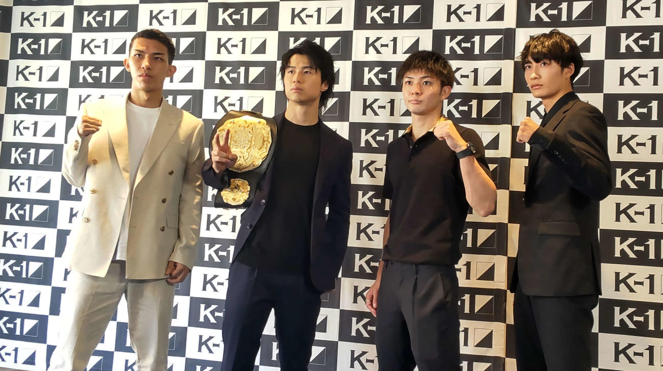 55キロ世界最強決定トーナメントに出場する（左から）璃明武、金子晃大、玖村将史、大久保琉唯