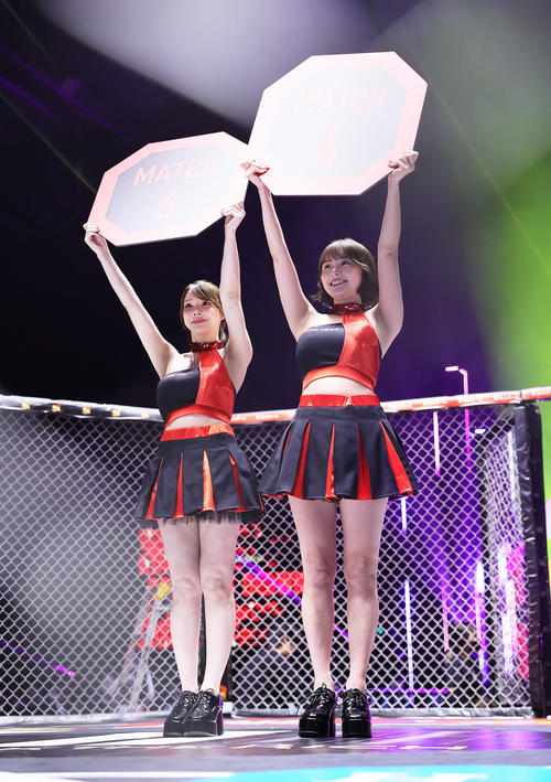 リングを彩るブレイキングガール（撮影・足立雅史）