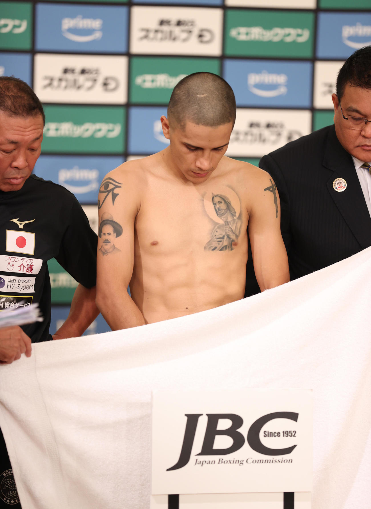 1回目の計量でオーバーしたジョナタン・ロドリゲス（撮影・柴田隆二）