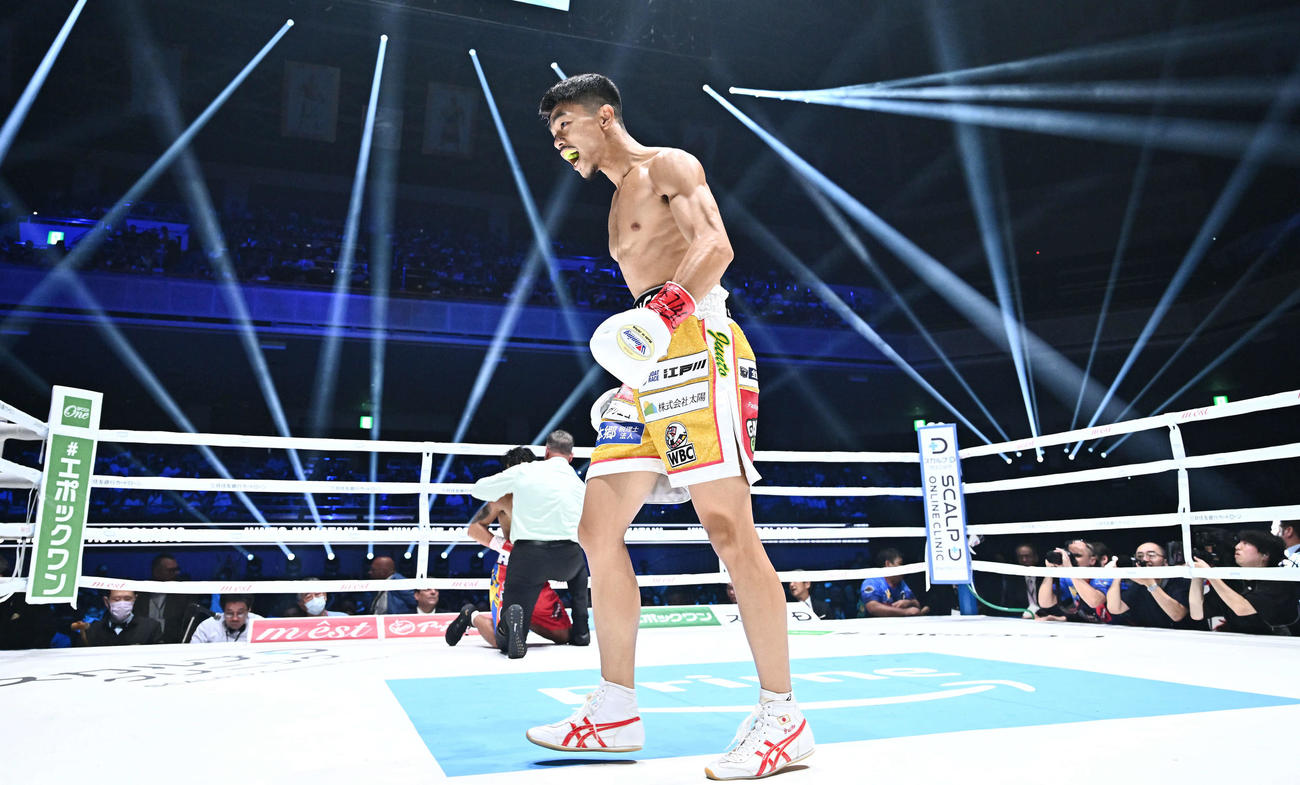 1回、アストロラビオとにKO勝ちし気合の入った表情の中谷（撮影・滝沢徹郎）