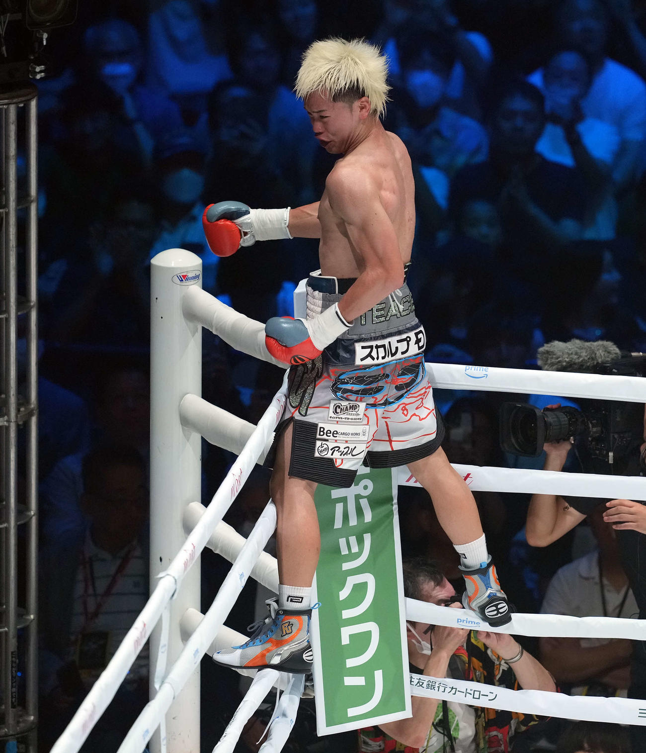 120ポンド契約10回戦　ジョナサン・ロドリゲスにTKO勝ちし喜ぶ那須川天心（撮影・たえ見朱実）