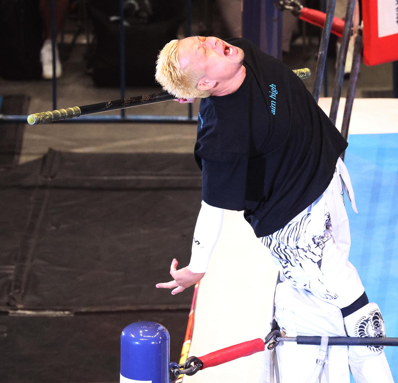 入場するYOSHI－HASHI（撮影・中島郁夫）