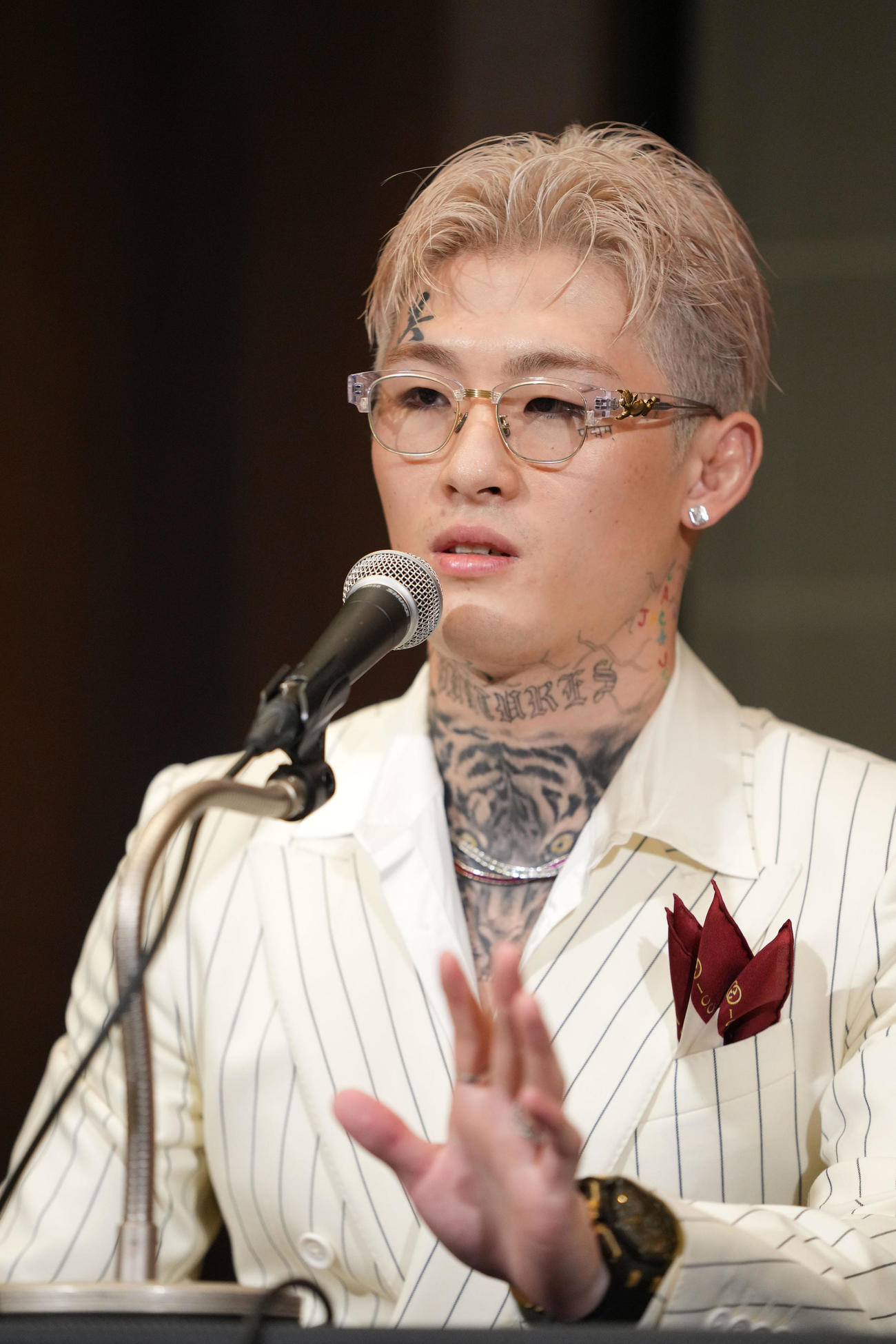 騒動について語る平本（撮影・横山健太）