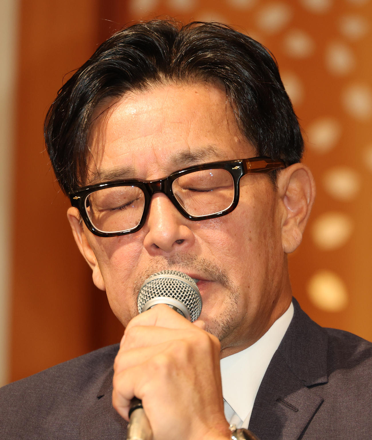 会見するRIZIN榊原信行CEO（撮影・中島郁夫）