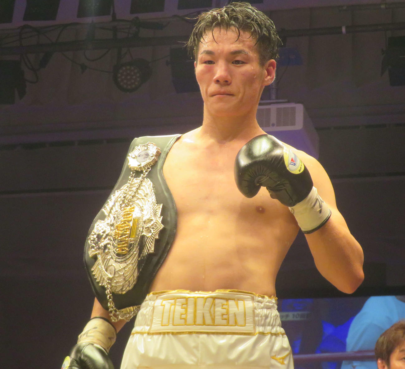初防衛に成功した日本スーパーライト級王者李健太