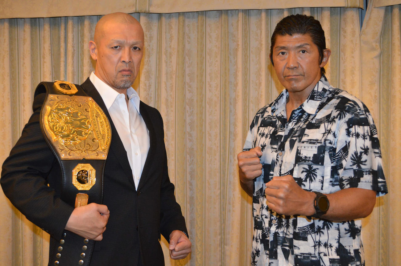 王者・村上和成（左）に挑む船木誠勝