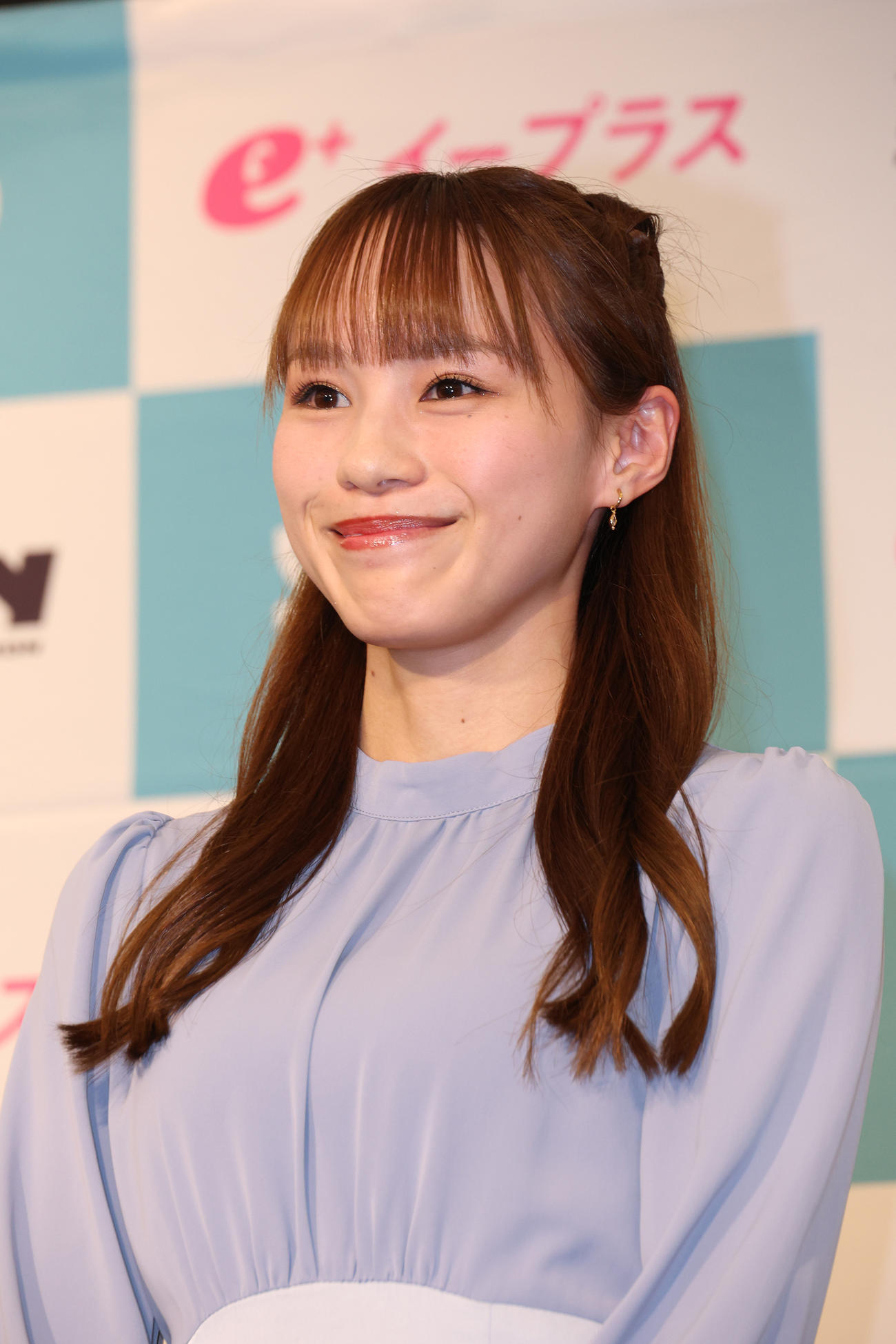 RIZINガールから広報へ転身した横島加奈さん（撮影・中島郁夫）