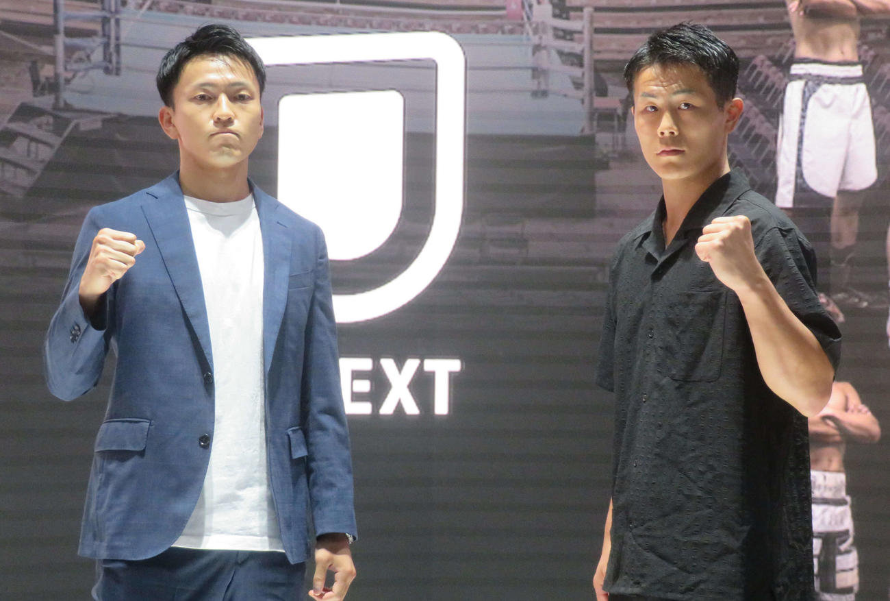 東日本新人王ウエルター級決勝で福永啄巳（右）と激突する金子佳樹