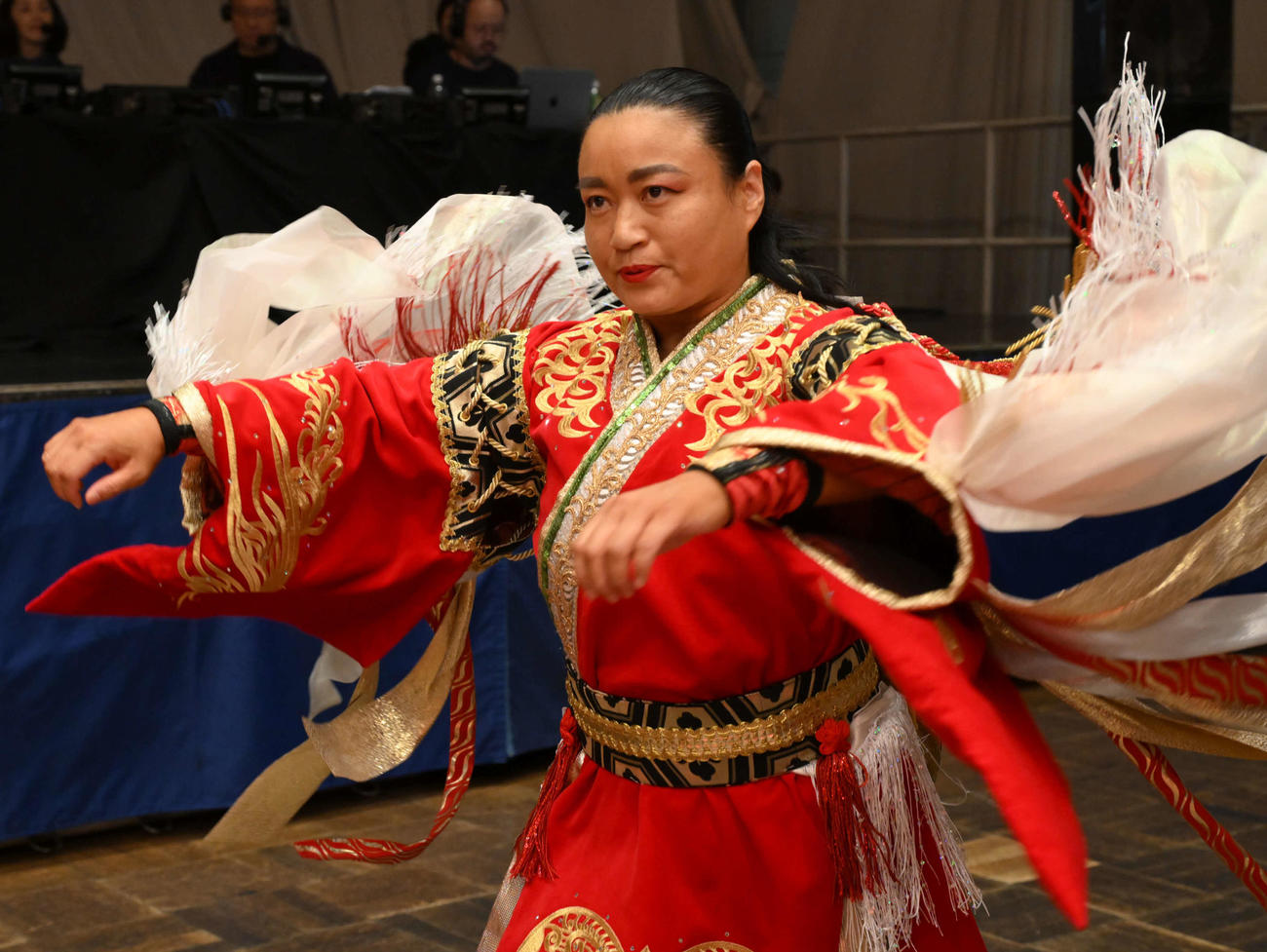 東京女子プロレス　入場する里村明衣子（東京女子プロレス提供）