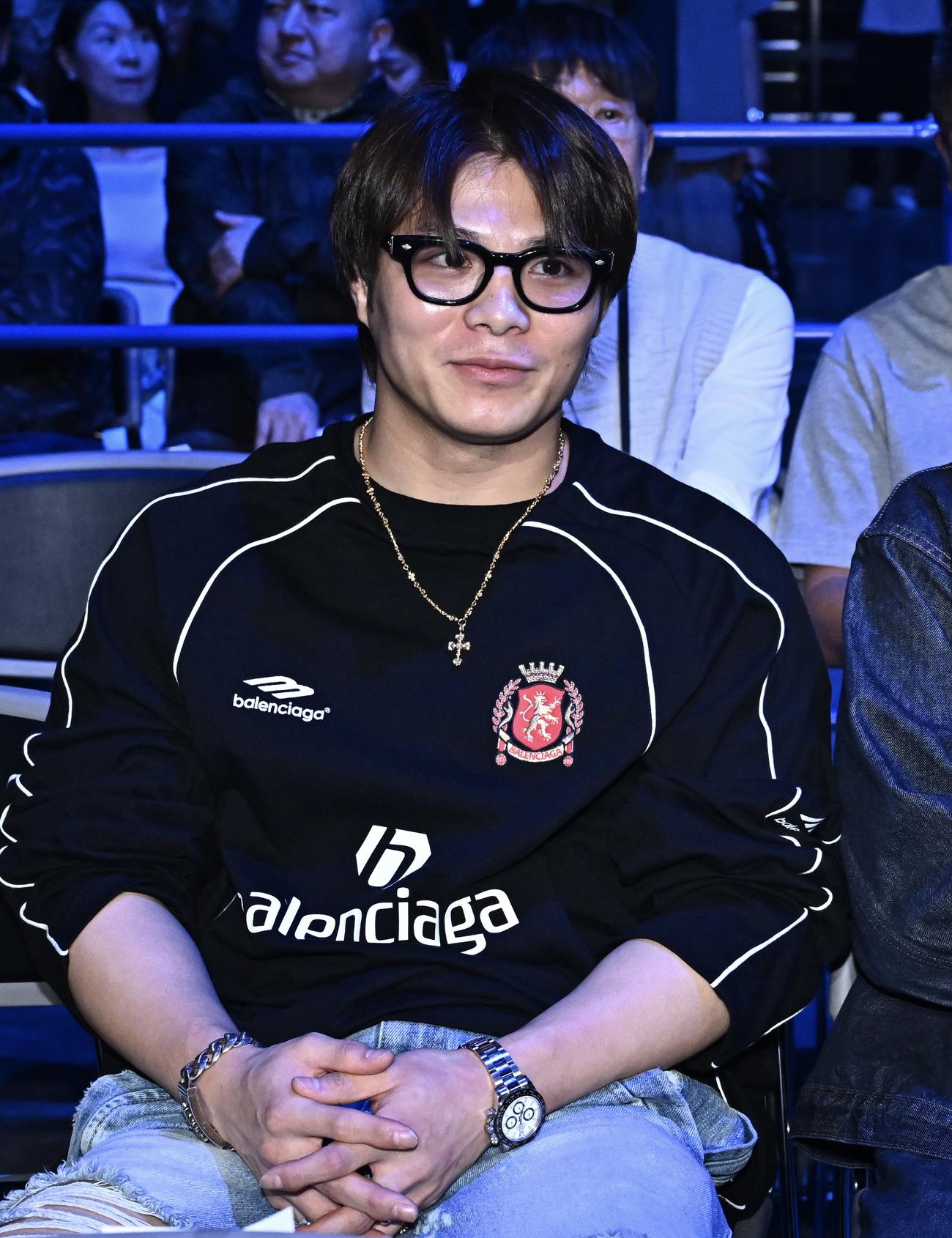 観戦に訪れた阿部一二三（撮影・滝沢徹郎）