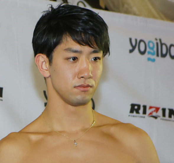 瀧澤謙太（2021年12月撮影）