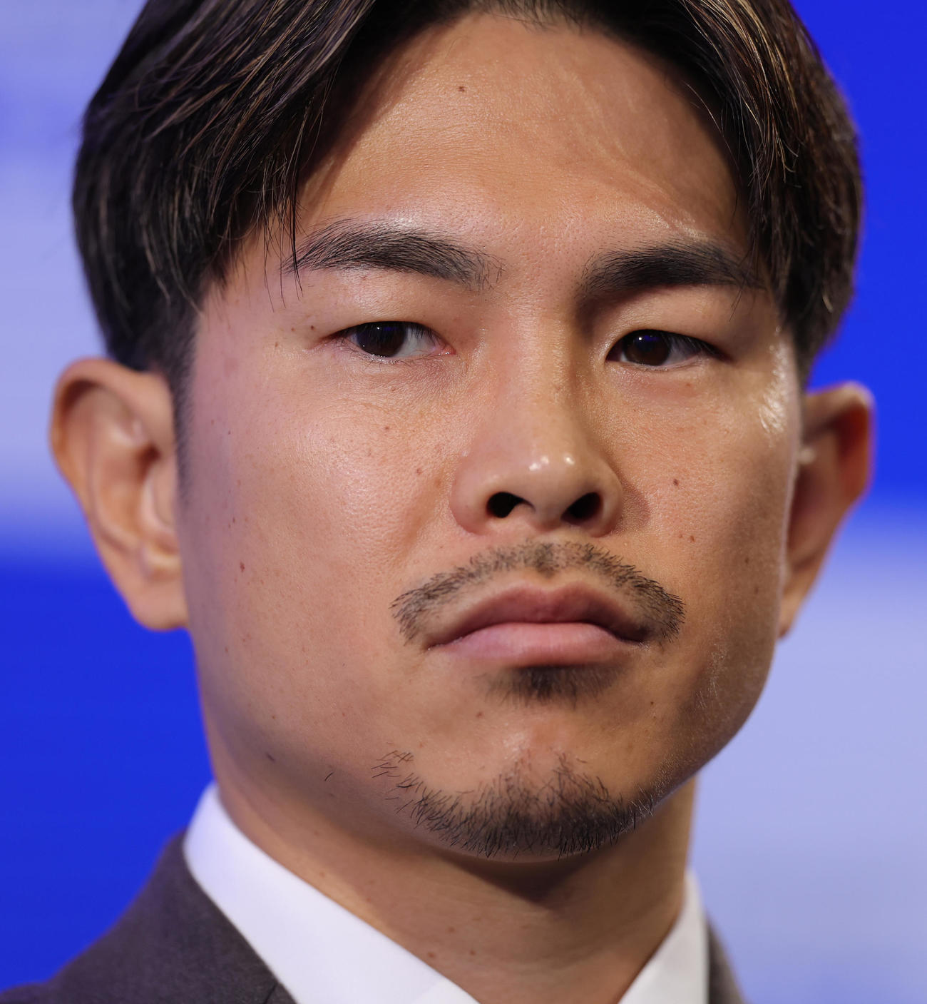 WBA世界スーパーフライ級王者フェルナンド・マルティネスとの世界戦を発表した井岡（撮影・野上伸悟）