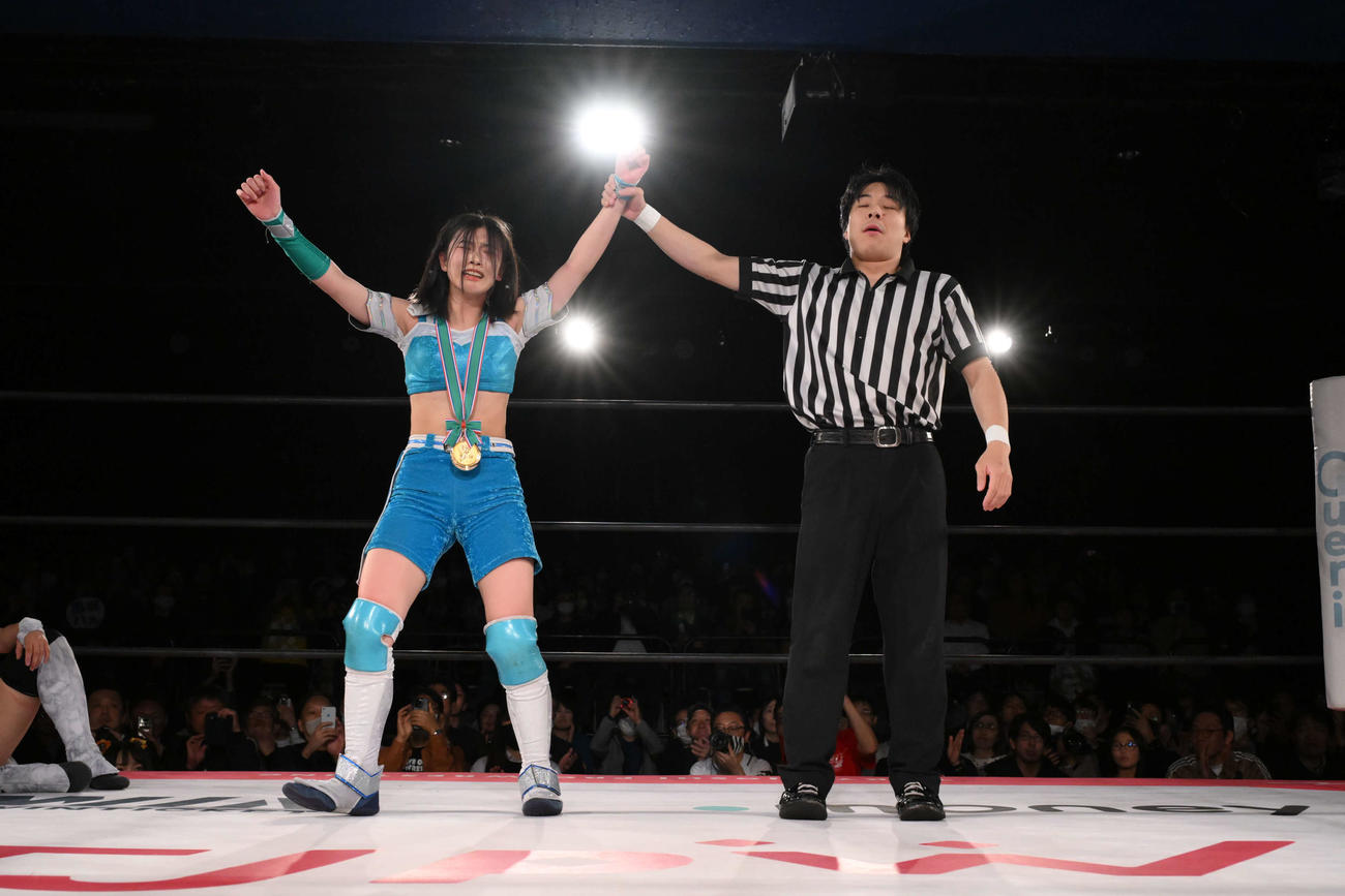 ねくじぇねT優勝を飾った風城ハル　（C）TJPW