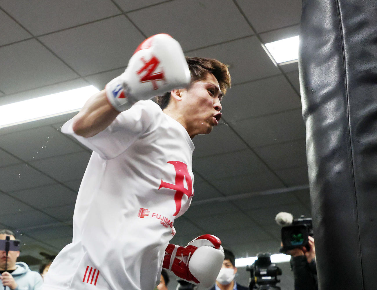 公開練習に臨む井上（撮影・鈴木正人）