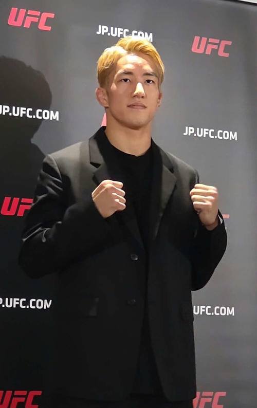 UFC】朝倉海、王者パントージャに敗れる 裸絞めに耐えるも白目むき失神