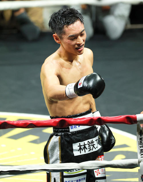 西田はドンスアをKOし初防衛する（撮影・上山淳一）