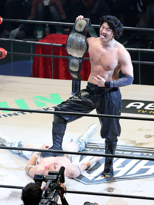 ノア】新王者OZAWAが拳王を侮辱「お前は遊んでやるけどくそザコだから