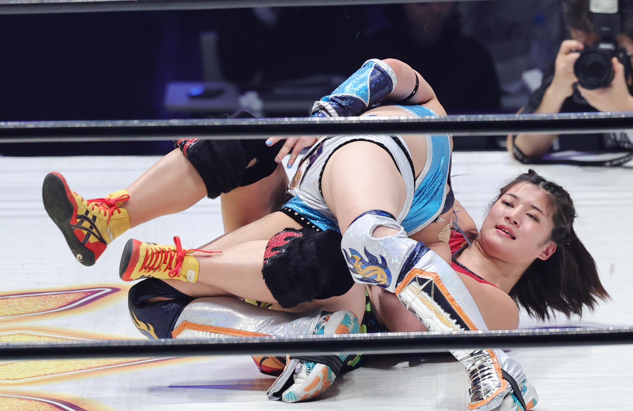 デビュー戦でMIRAIと対戦する山岡聖怜（撮影・野上伸悟）