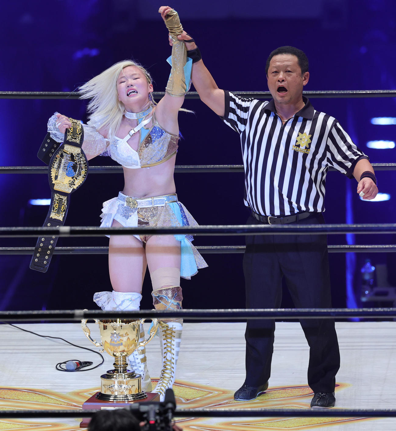 スーパーフライ級選手権試合で新王者となったビクトリア弓月（撮影・野上伸悟）