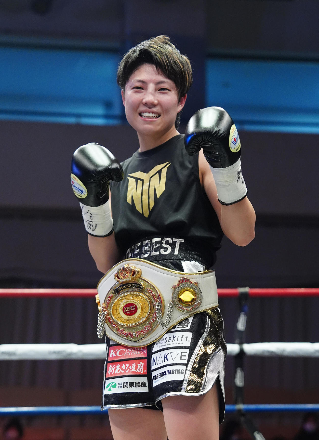 女子日本バンタム級王座決定戦　山下奈々対古川のどか　6回判定勝ちで新王者となった山下（撮影・江口和貴）