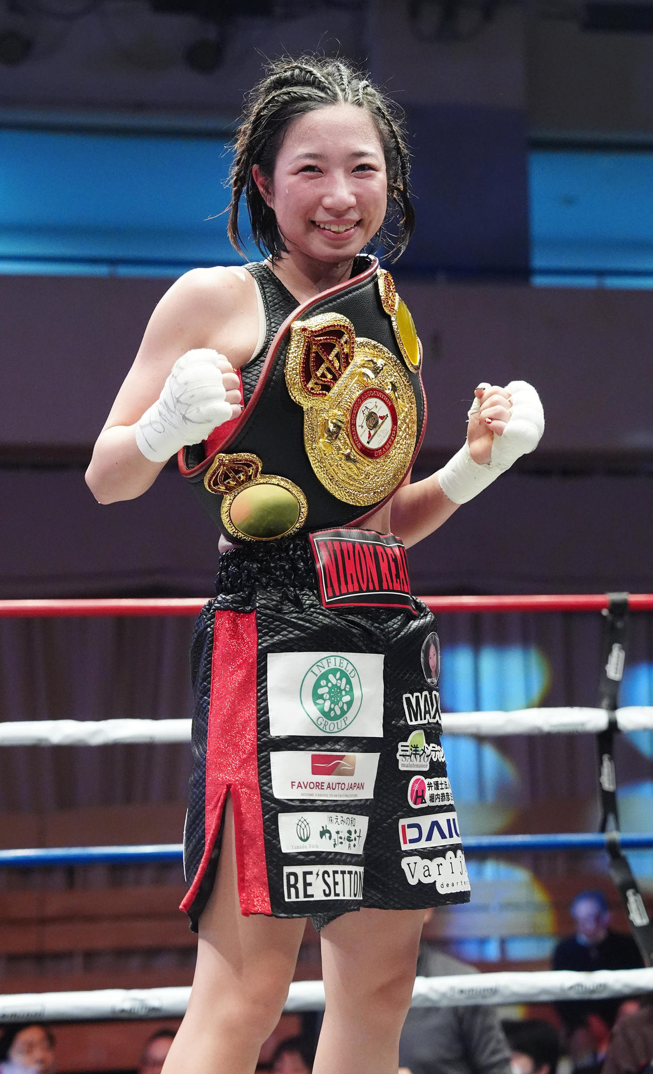 WBA女子世界ミニマム級王座決定戦　黒木優子対ソ・リョギョン　10回判定勝ちで新王者となった黒木（撮影・江口和貴）
