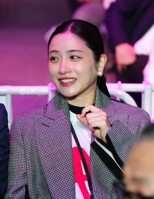 観戦に訪れた石原さとみ(撮影・江口和貴)