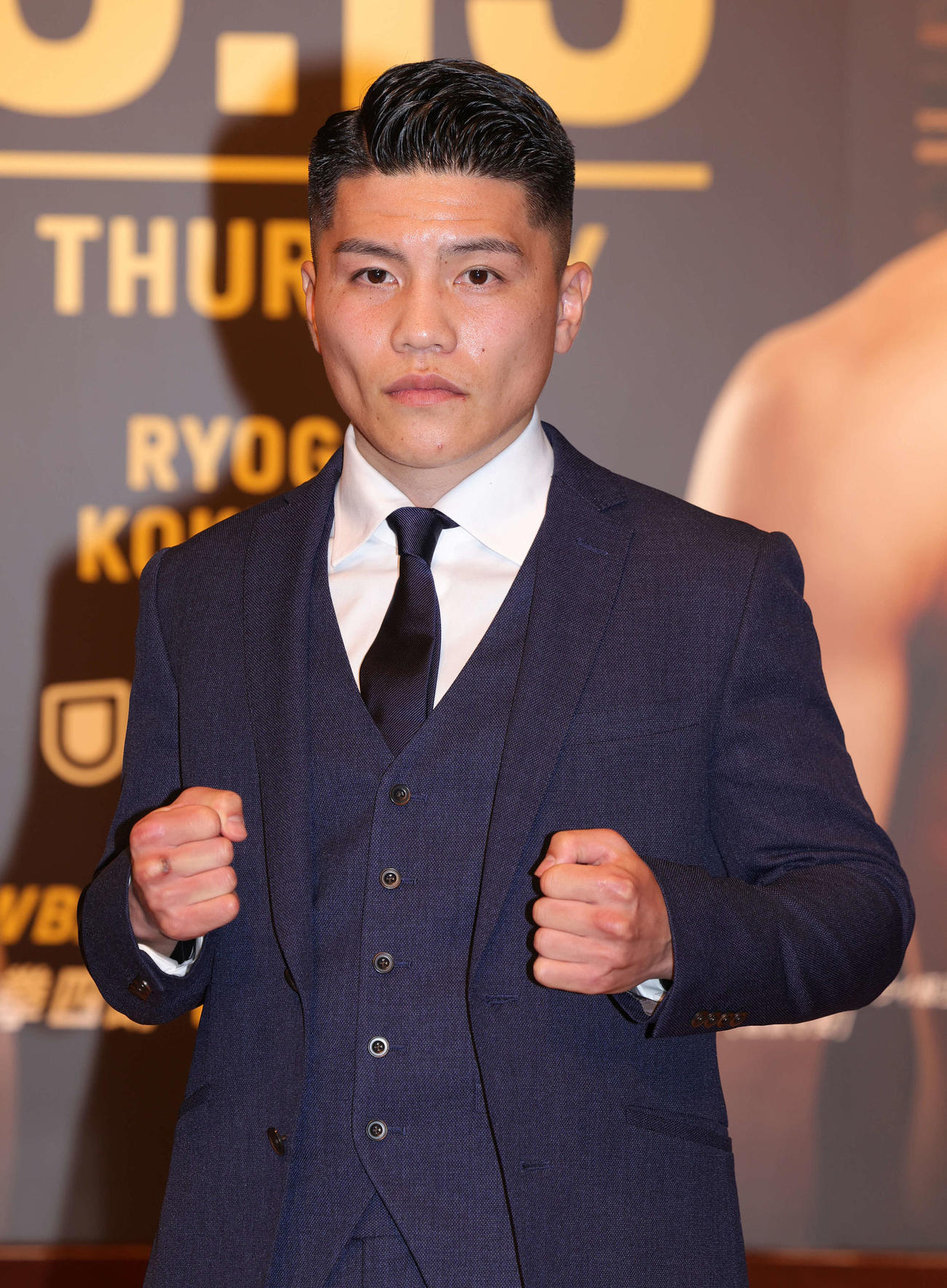 プロデビュー戦を発表した坪井（撮影・野上伸悟）