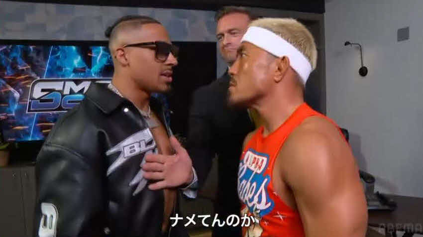 バックステージでカーメロ・ヘイズ（左）とにらみ合う戸沢陽（C）AbemaTV, Inc.