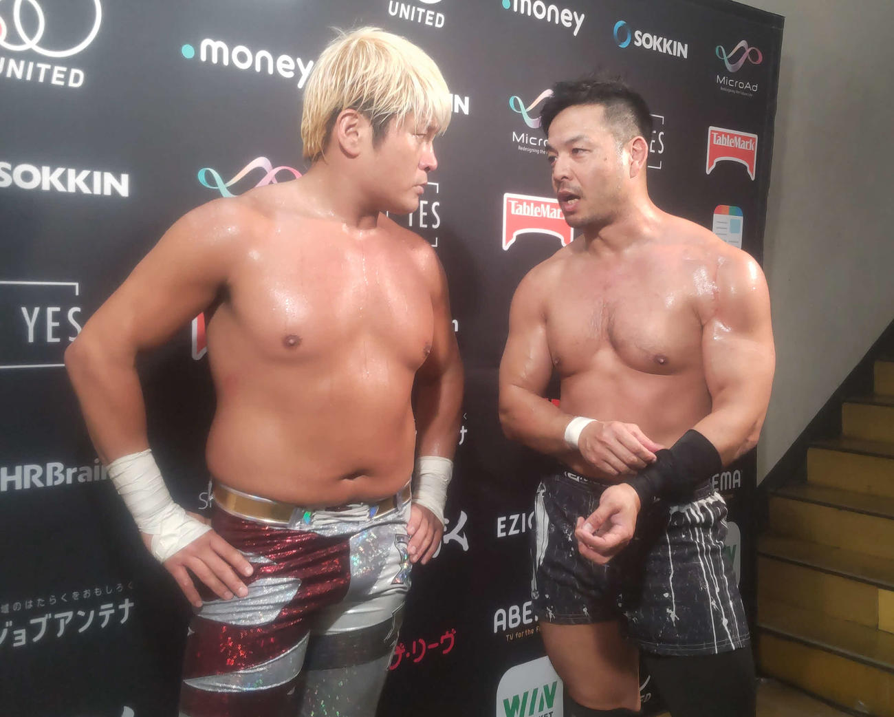 結成初戦で快勝したケンケンタッグの拳王（左）とKENTA