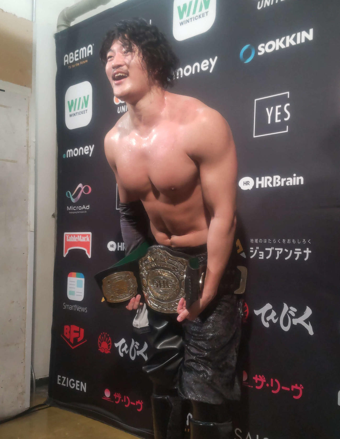 最後まで先輩レスラーたちをバカにし続けたGHCヘビー級王者OZAWA