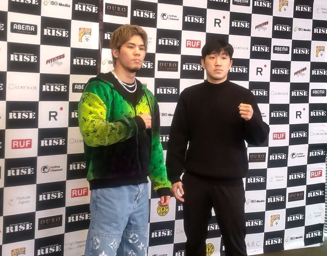 原口健飛（左）は3・29エルドラドでイ・ソンヒョンと戦う