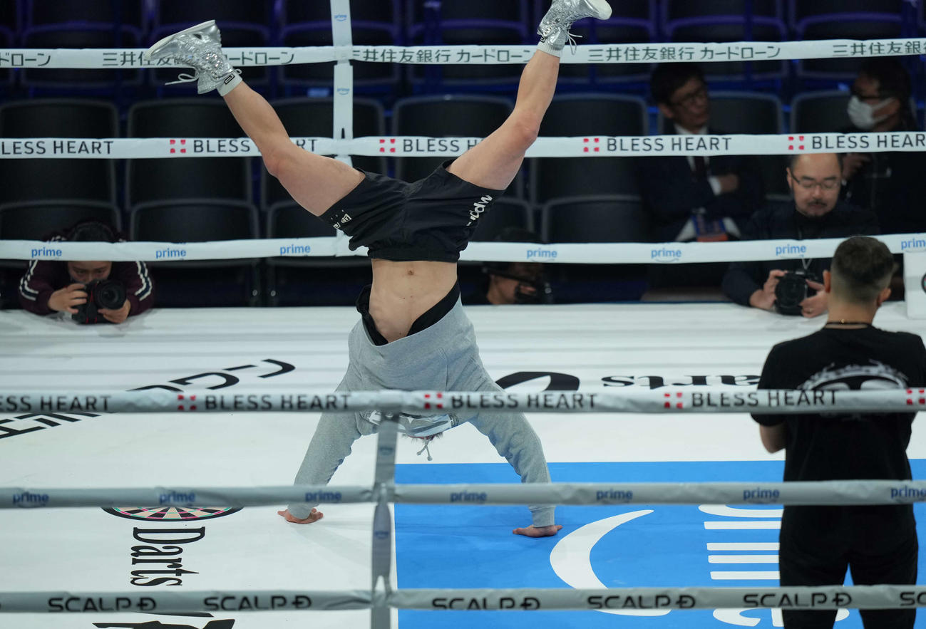 119ポンド契約体重ノンタイトル戦　那須川天心対ジェーソン・モロニー　アップする那須川天心（撮影・井上学）