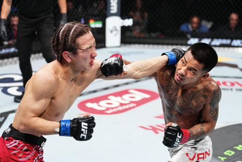 UFC】フライ級の鶴屋怜がプロ11戦目で初黒星 UFC2戦目でヴァンに判定