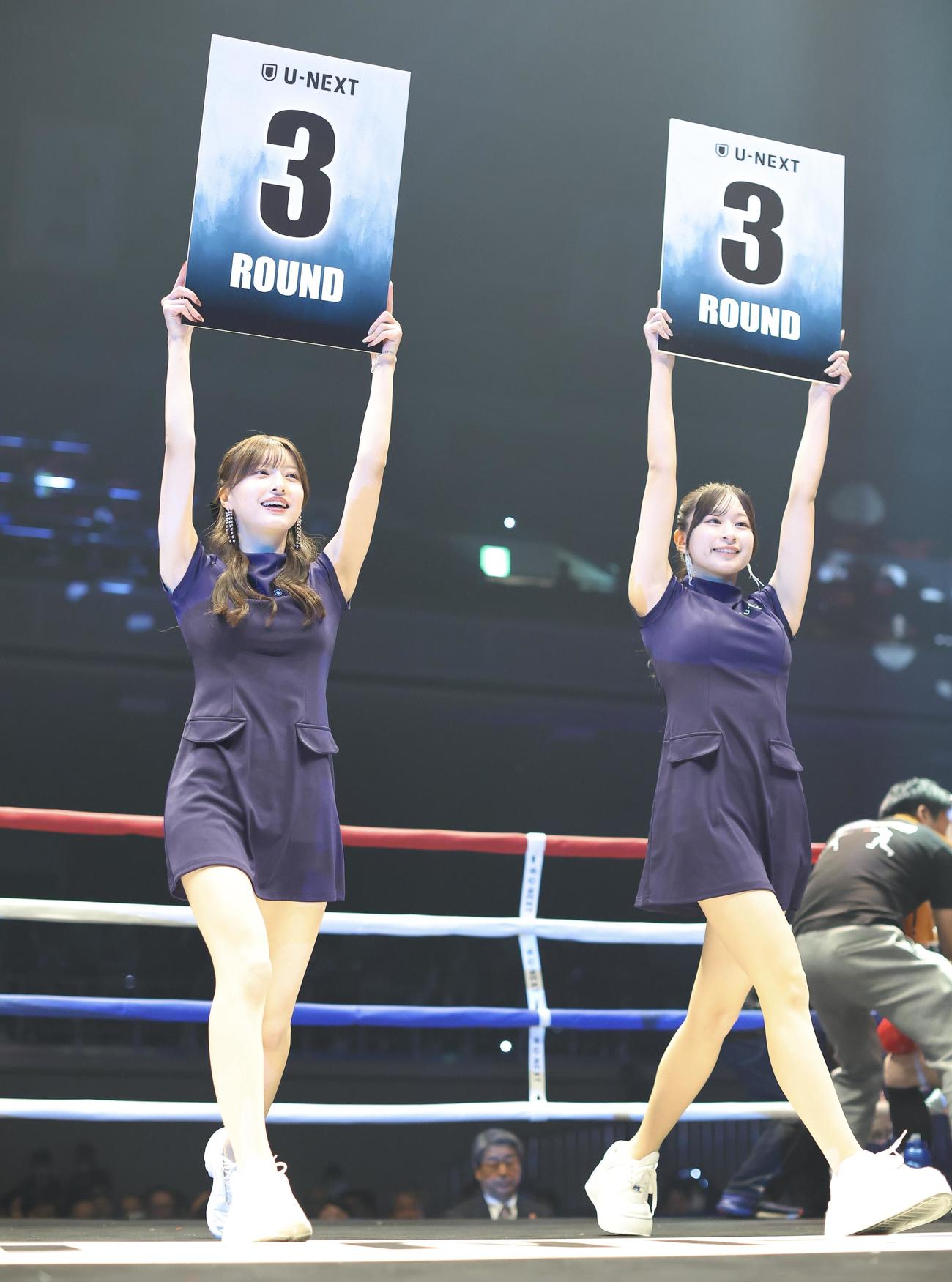 リングを彩る森かんな（左）と神城朱里（撮影・河田真司）