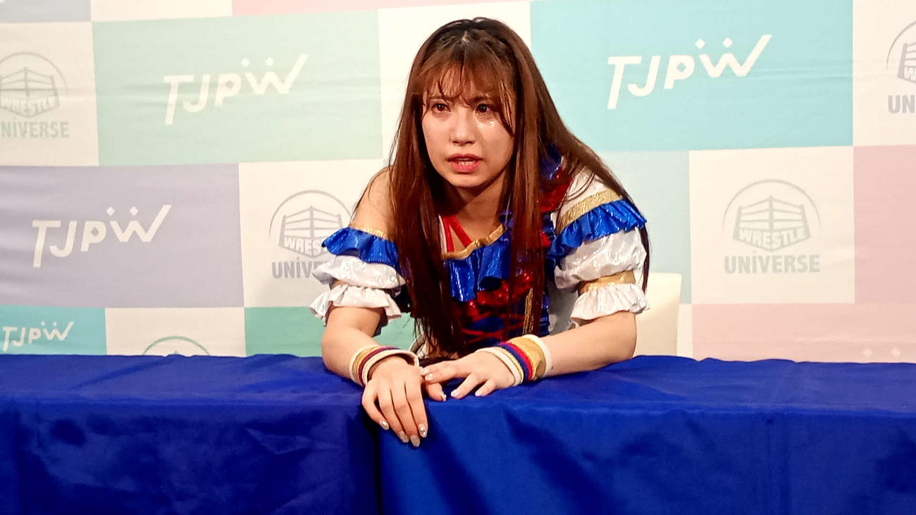 悔しそうに里村明衣子戦を振り返った荒井優希