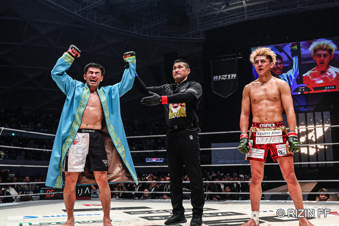 1－2で判定勝ちしたカルシャガ・ダウトベック（C）RIZIN FF