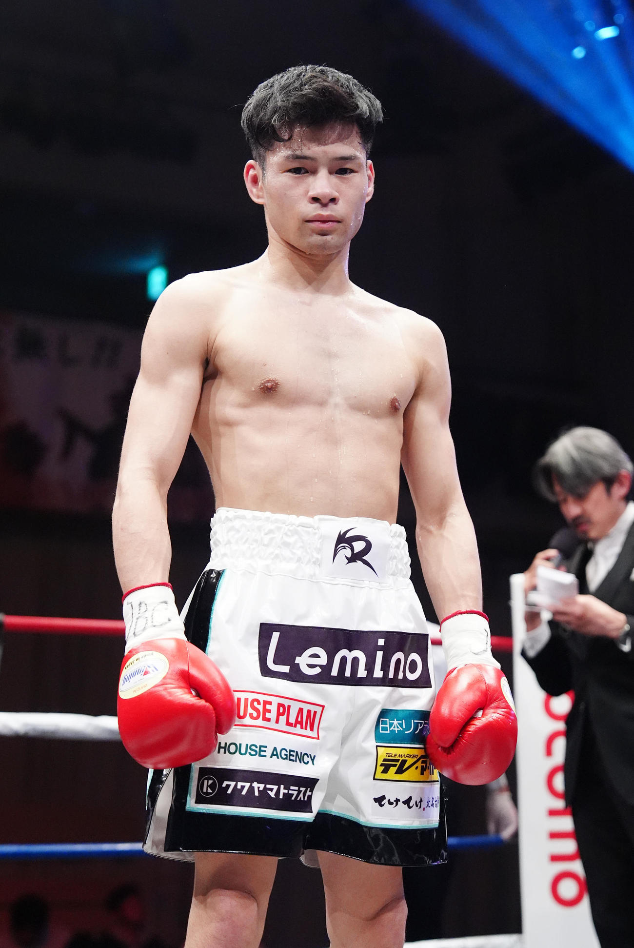 大橋蓮対レイカー・アウグジリオ　アウグジリオに2回TKO勝ちした大橋（撮影・江口和貴）