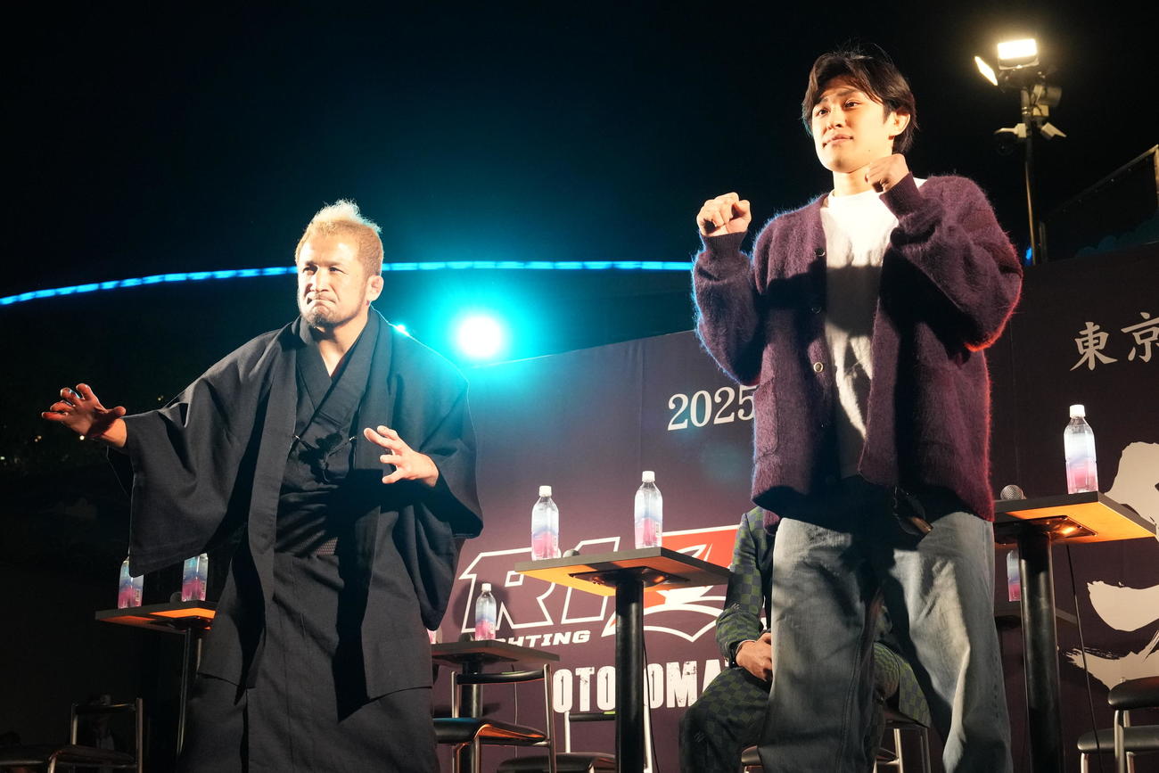 RIZIN男祭りで対戦が発表された中村（左）と桜庭（撮影・小沢裕）