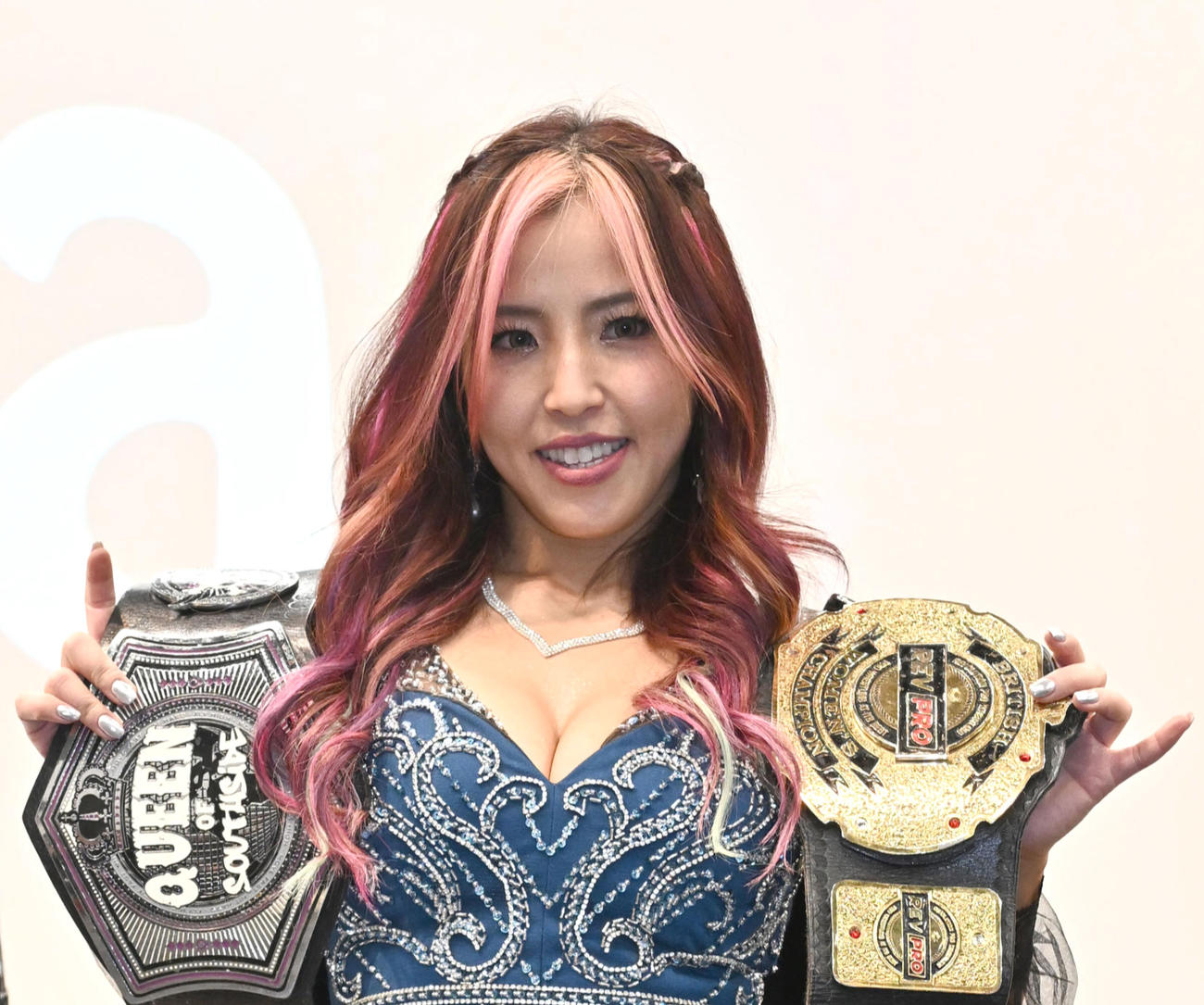 新日本プロレス東京ドーム大会前日記者会見に出席した白川未奈（撮影・千葉一成）
