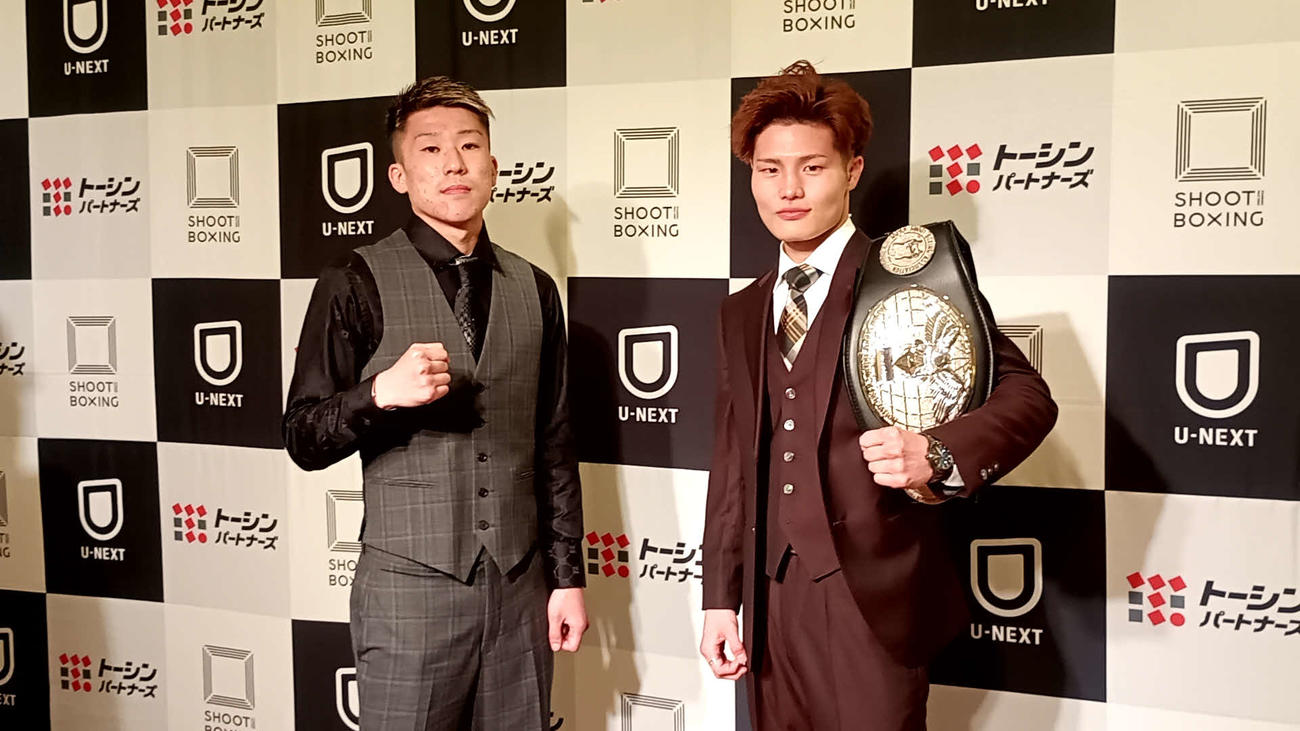 メインの王座戦で戦う川上叶（左）と山田彪太朗