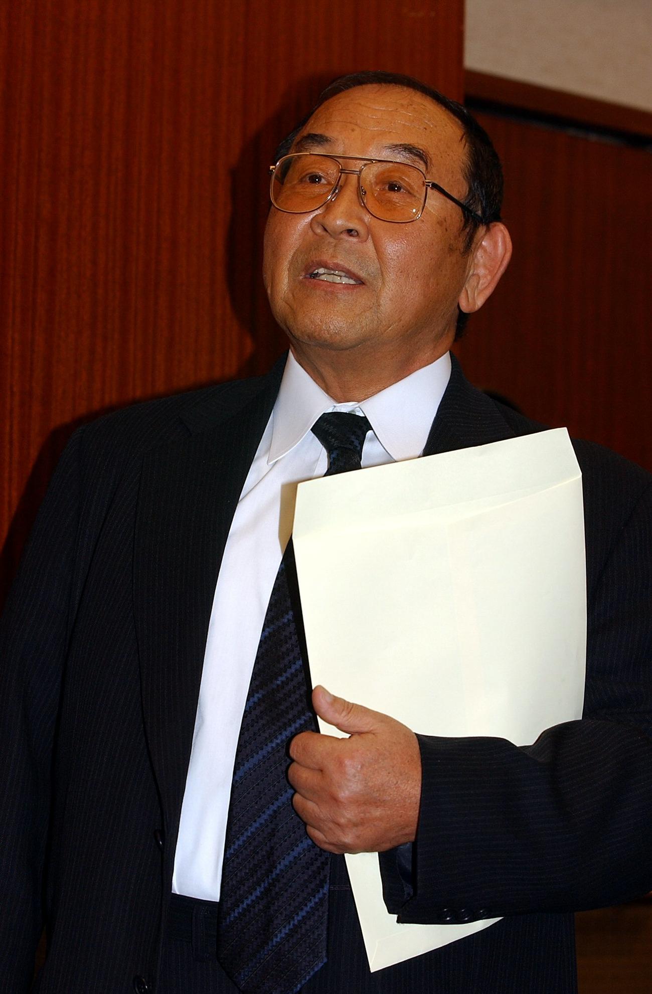 新間寿氏（2004年1月撮影）