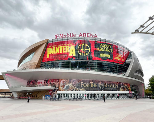 4団体統一スーパーバンタム級タイトルマッチが行われるT－モバイルアリーナ（撮影・菅敏）