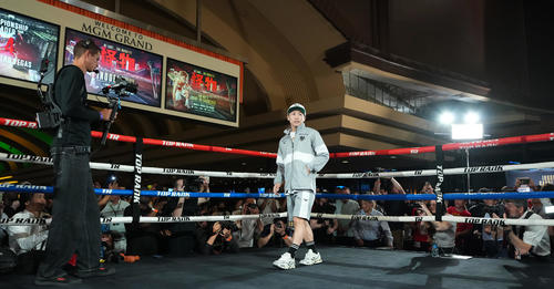 ラスベガスMGMグランドで行われるイベントに登場する井上（撮影・菅敏）