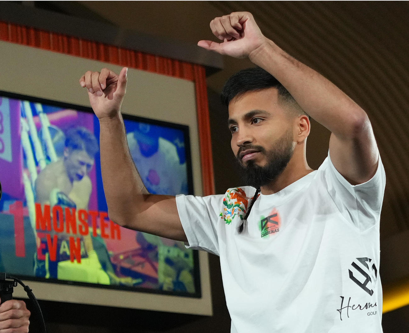 ラスベガスMGMグランドで練習を公開するカルデナス（撮影・菅敏）