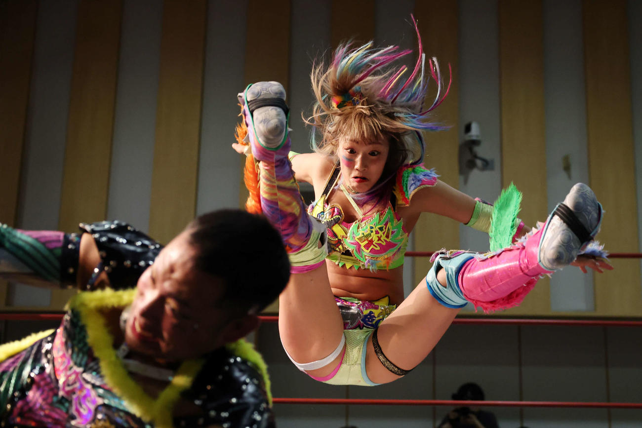 文化放送プロレスで激闘を繰り広げたウナギ・サヤカ