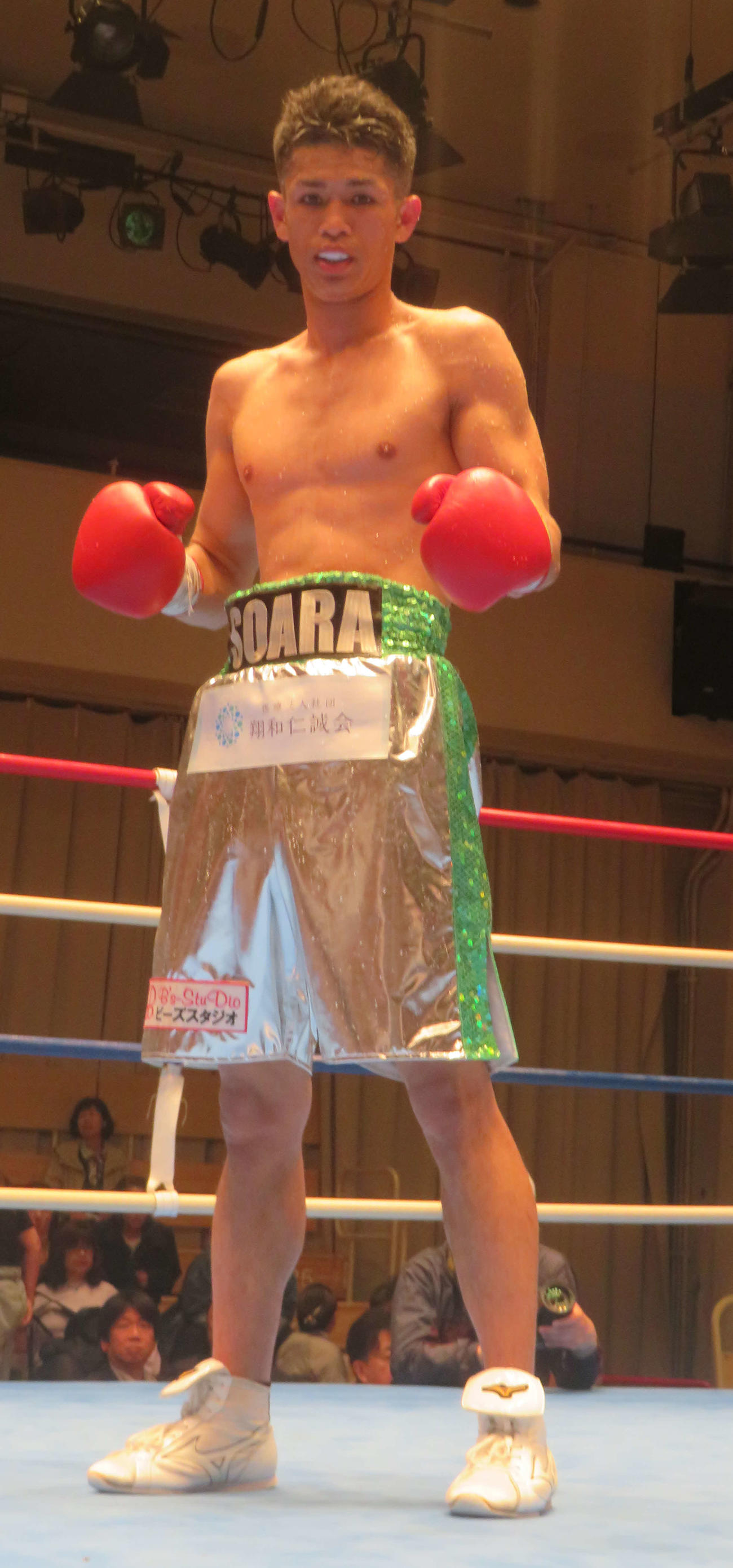 7連勝を飾った日本スーパーフライ級4位比連崎爽晏楽